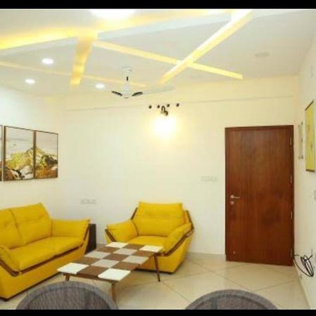 The Solo Apartments Kadavanthra Kochi Eksteriør billede