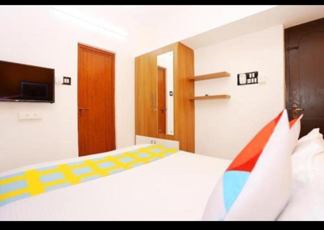 The Solo Apartments Kadavanthra Kochi Eksteriør billede
